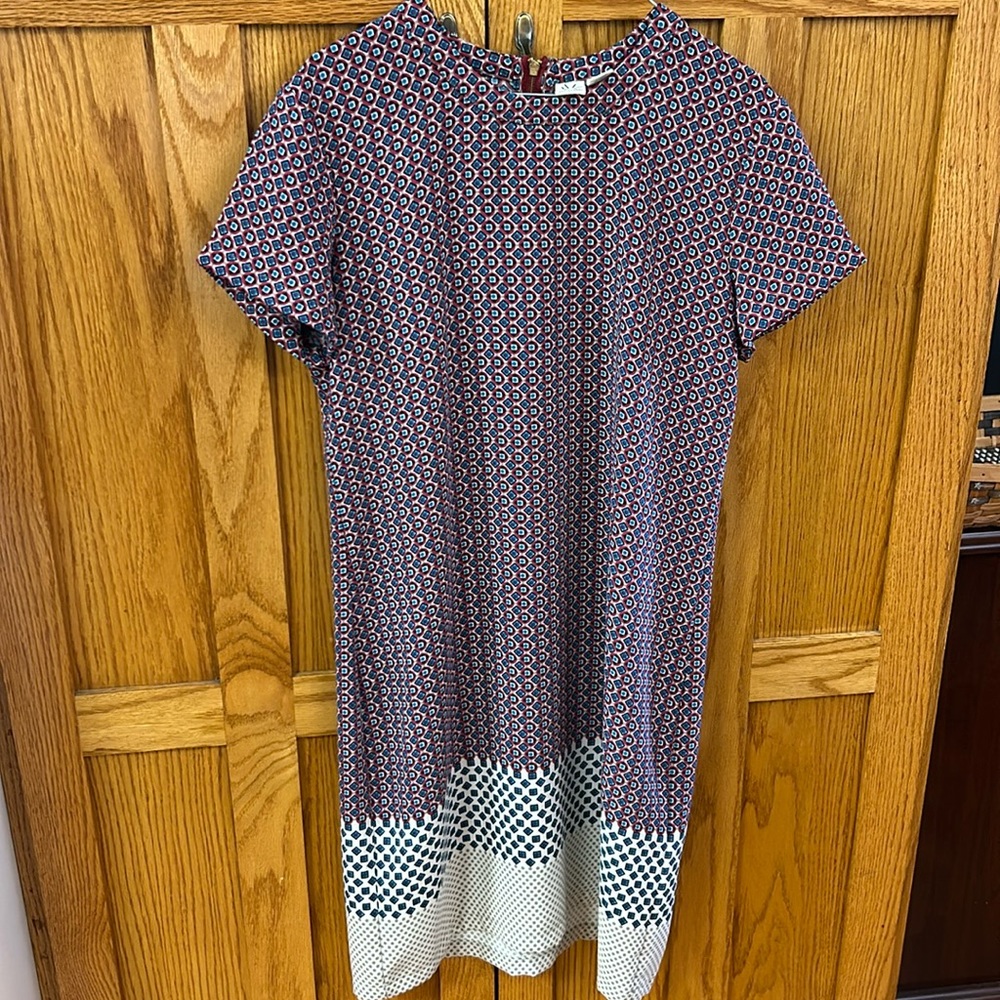Size 0 beautiful short sleeve casual dress